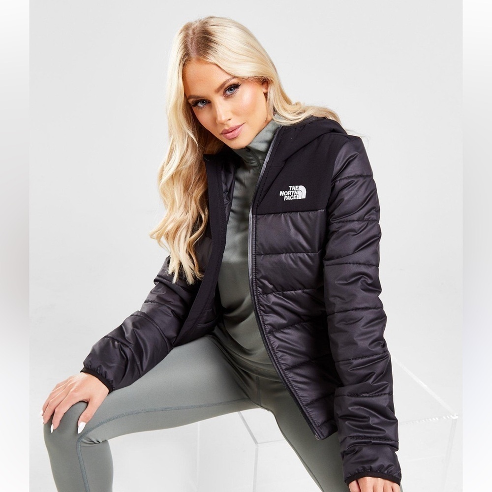 The North Face Synth II Insulated Jacket in Black - Picture 2 of 13